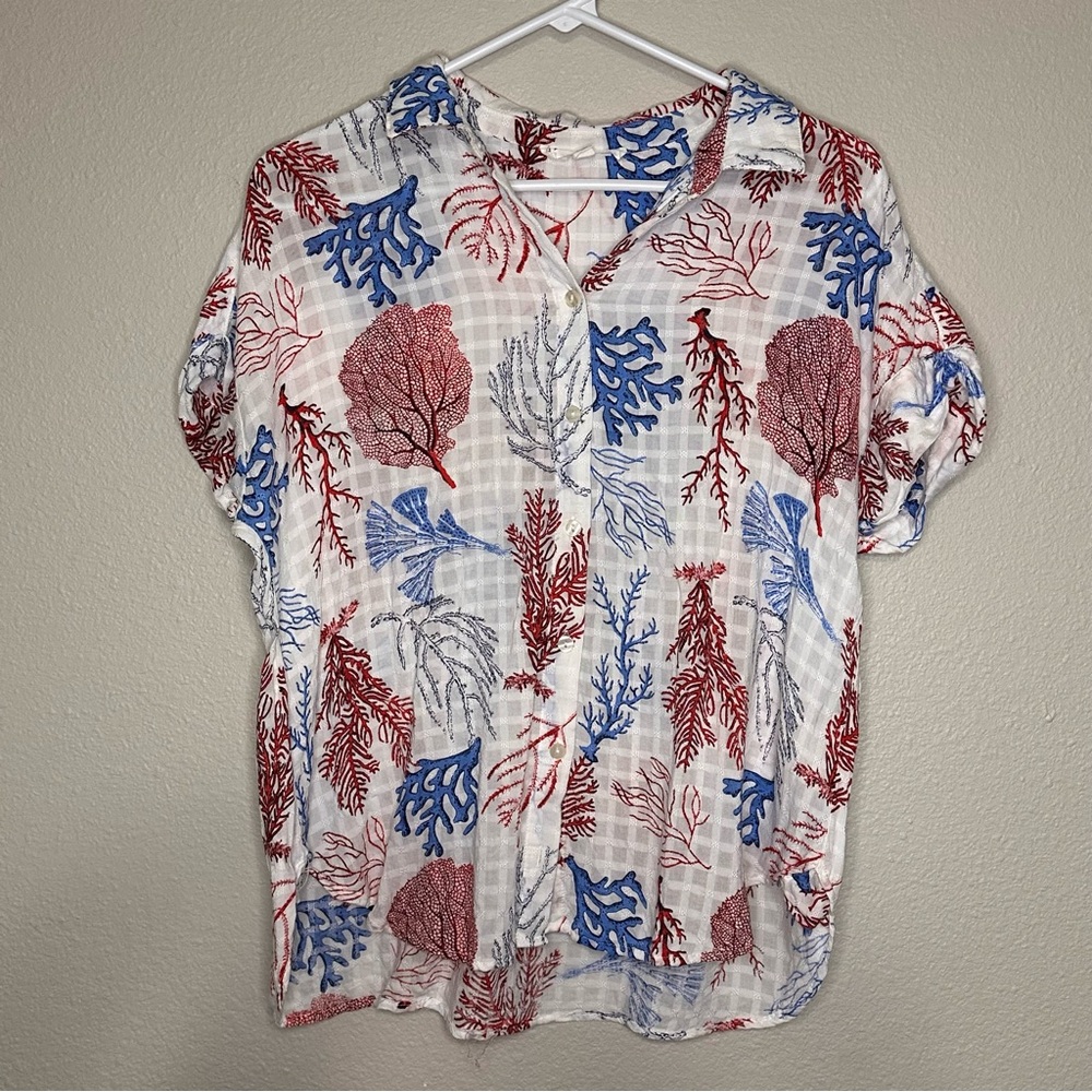 Jane and Delancey White Button Front Shirt with Red & Blue Coral Print Size L - Picture 1 of 3